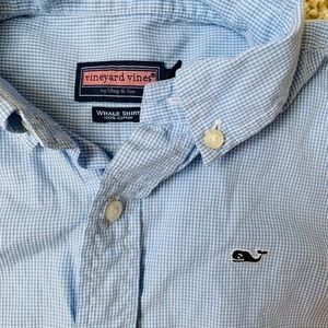 Vineyard Vines button down shirt